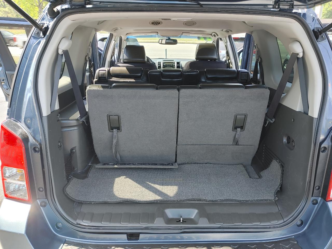 Nissan Pathfinder LE 2007