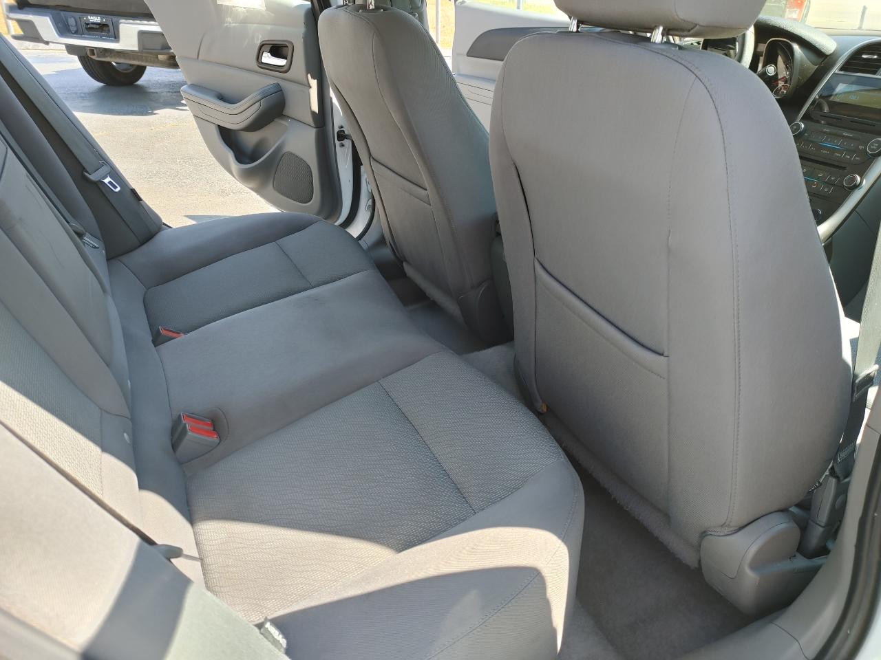 Chevrolet Malibu 4dr Sdn LS w/1LS 2013