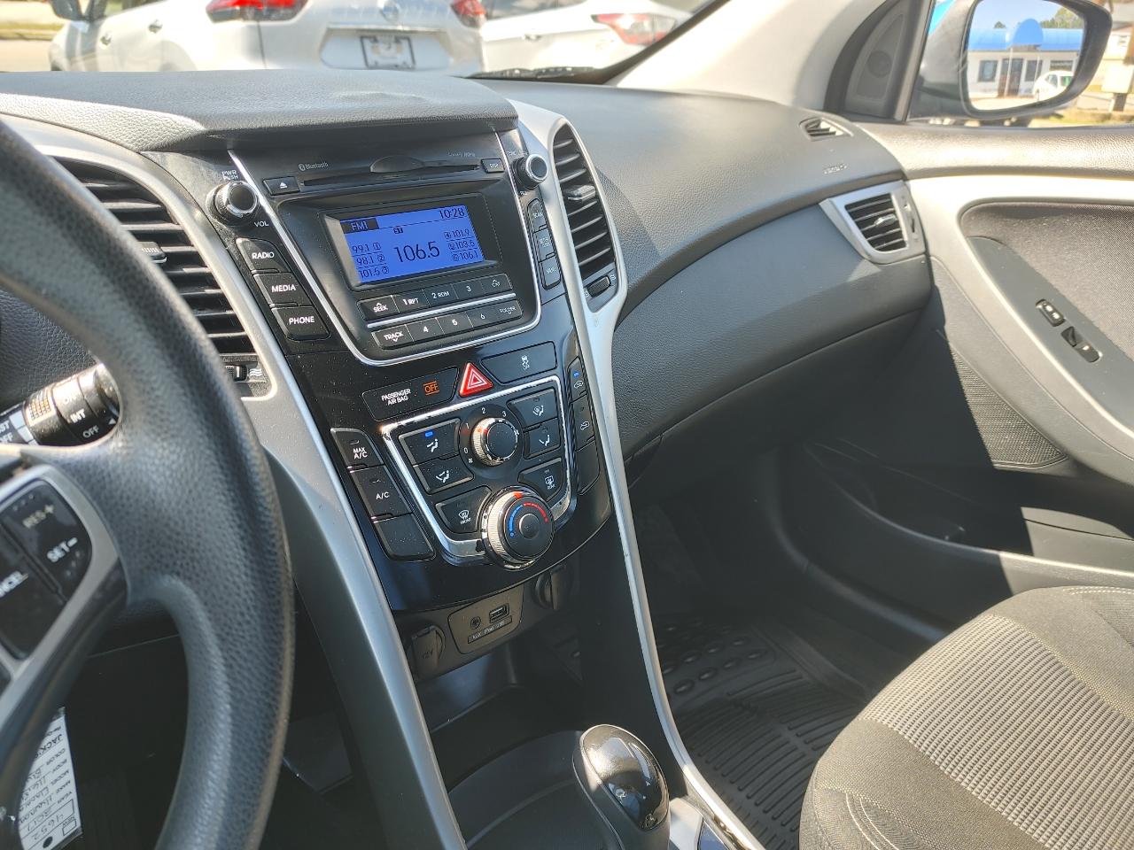 Hyundai Elantra GT  2017