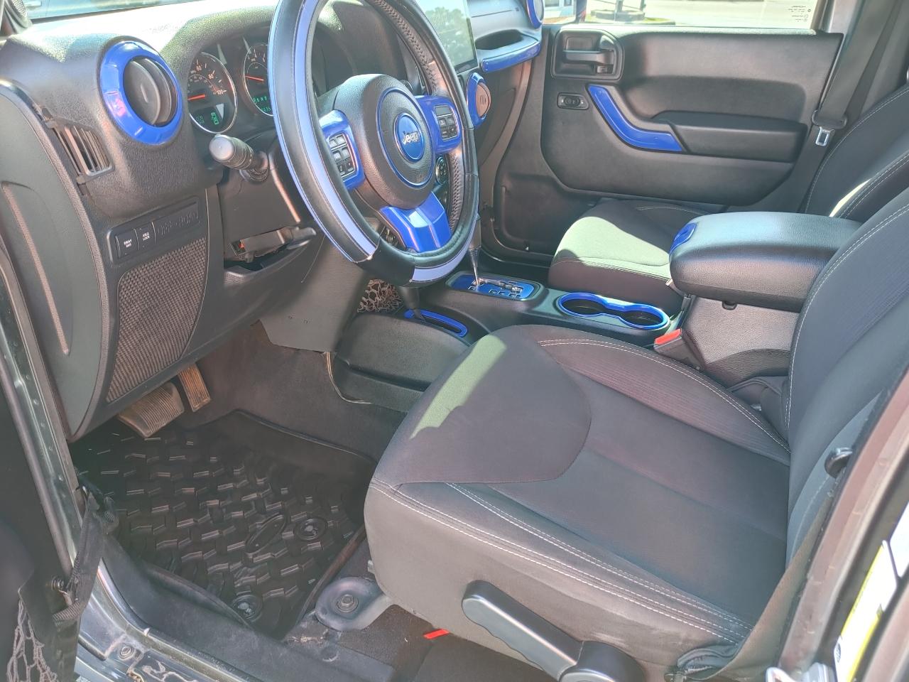 Jeep Wrangler Unlimited 4WD 4dr Rubicon 2014