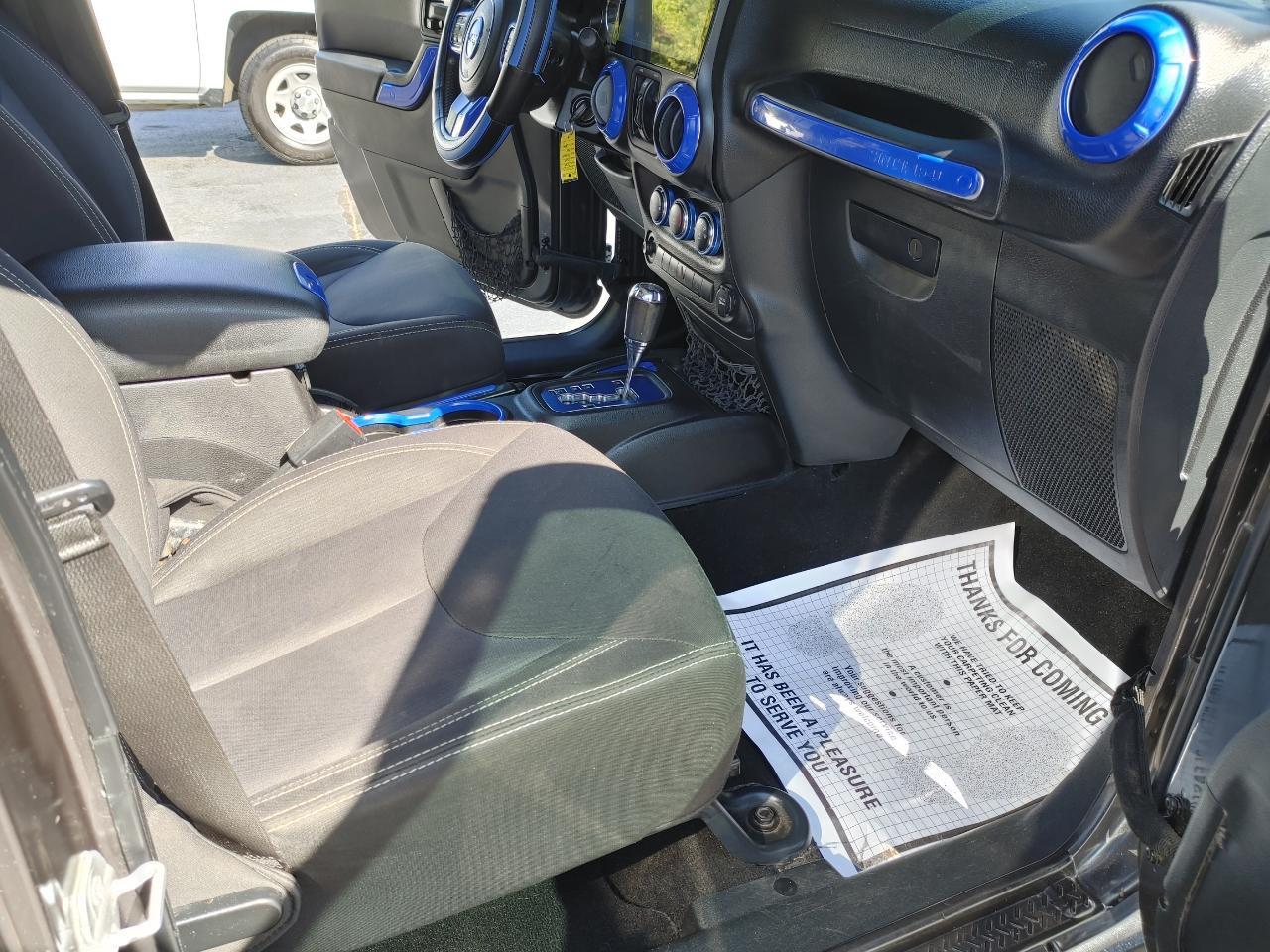 Jeep Wrangler Unlimited 4WD 4dr Rubicon 2014