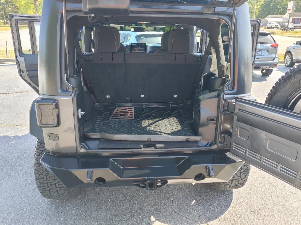 Jeep Wrangler Unlimited 4WD 4dr Rubicon 2014