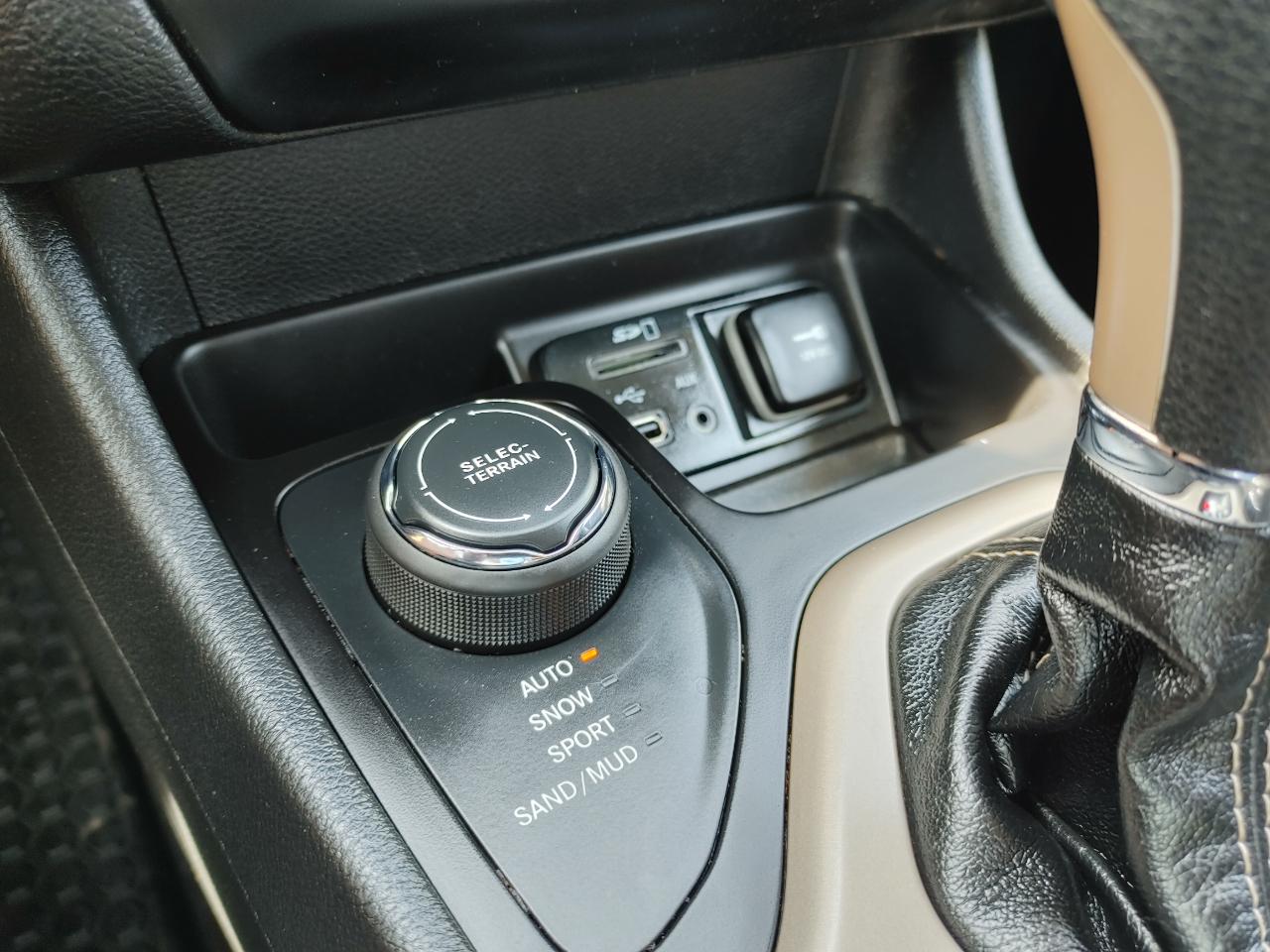 Jeep Cherokee Latitude Tech Connect 4x4 2018