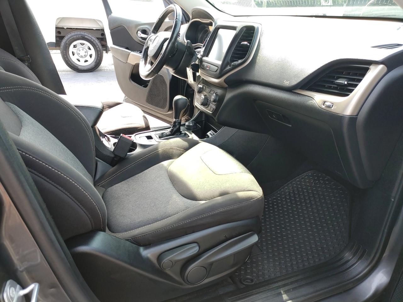 Jeep Cherokee Latitude Tech Connect 4x4 2018