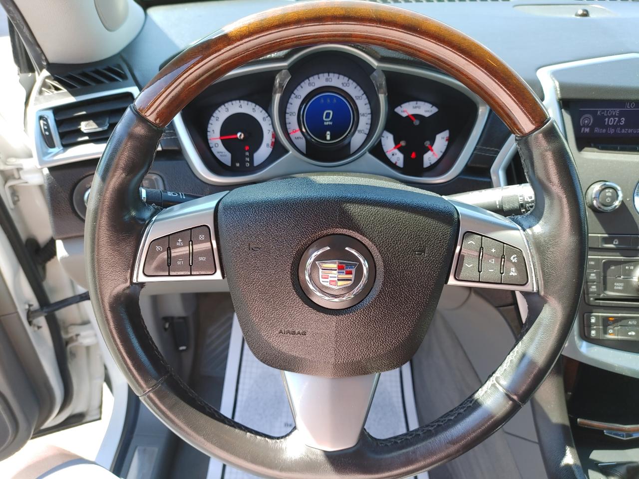 Cadillac SRX Luxury Collection AWD 2011