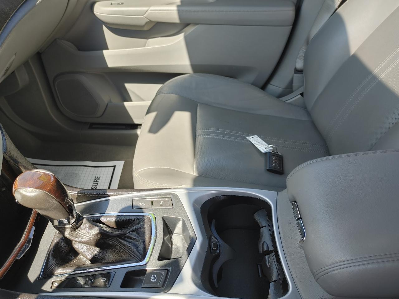 Cadillac SRX Luxury Collection AWD 2011