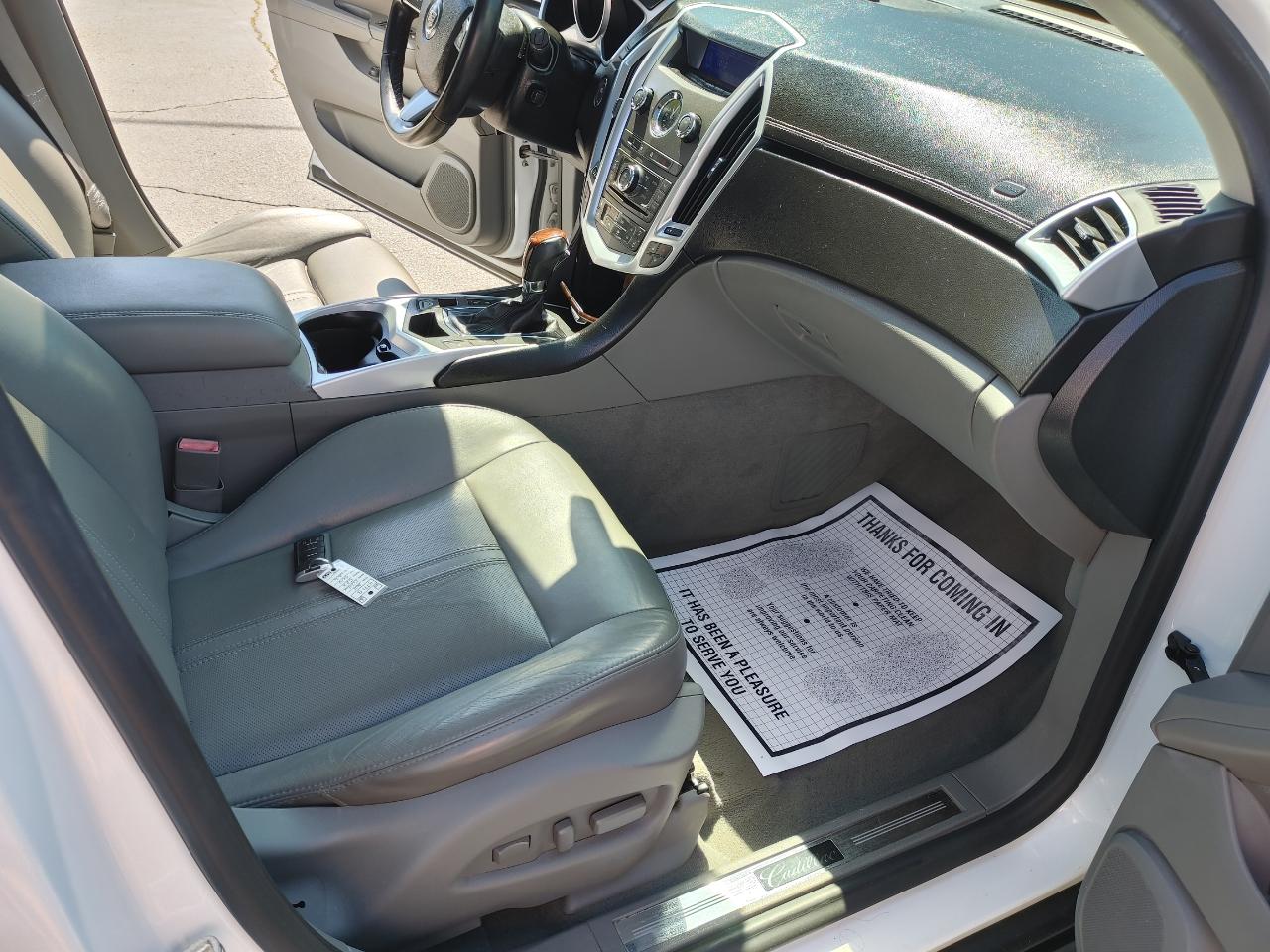 Cadillac SRX Luxury Collection AWD 2011