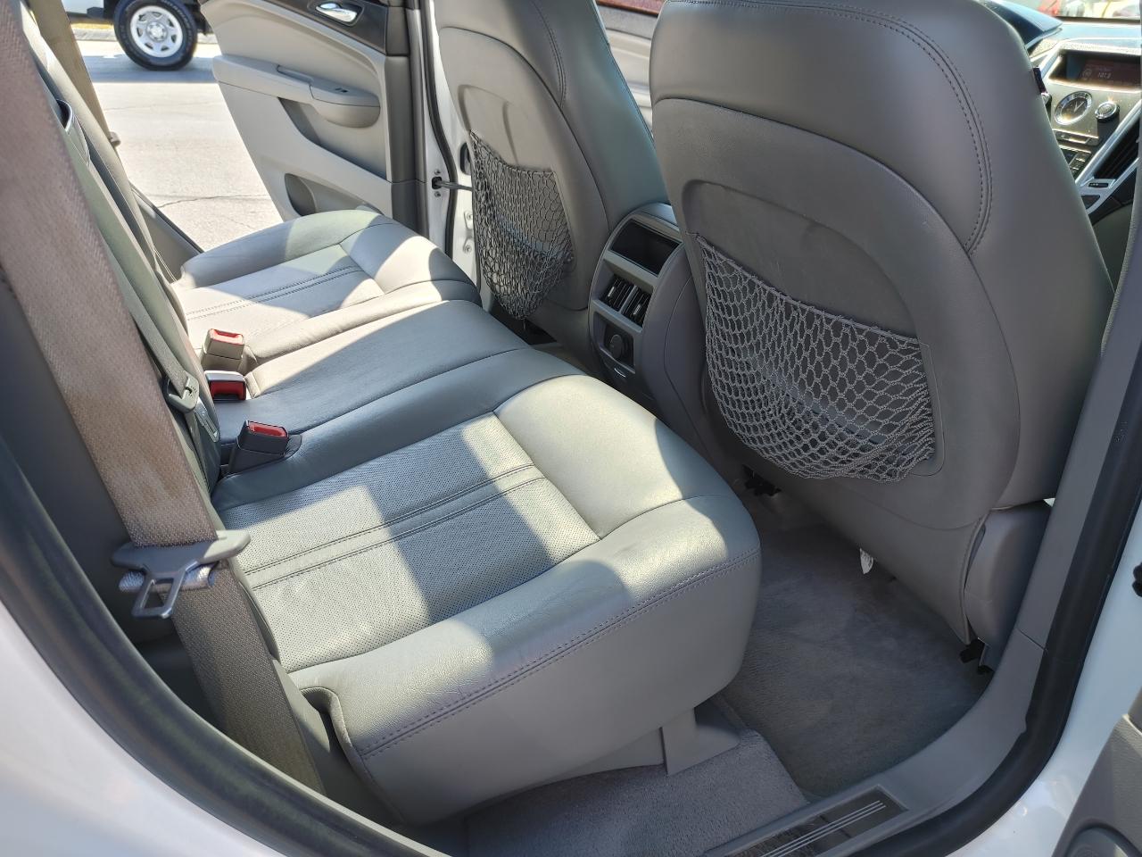 Cadillac SRX Luxury Collection AWD 2011