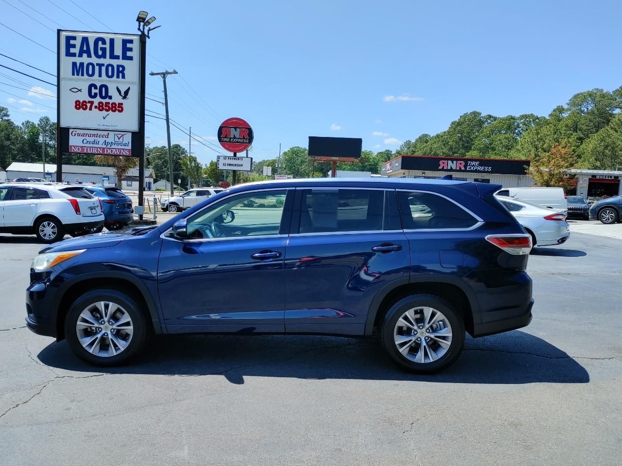 Toyota Highlander XLE FWD V6 2015