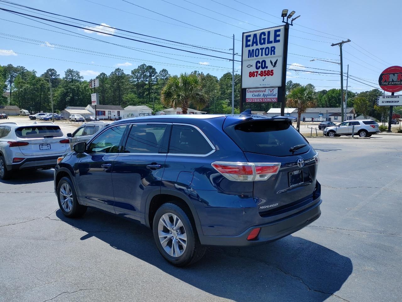 Toyota Highlander XLE FWD V6 2015