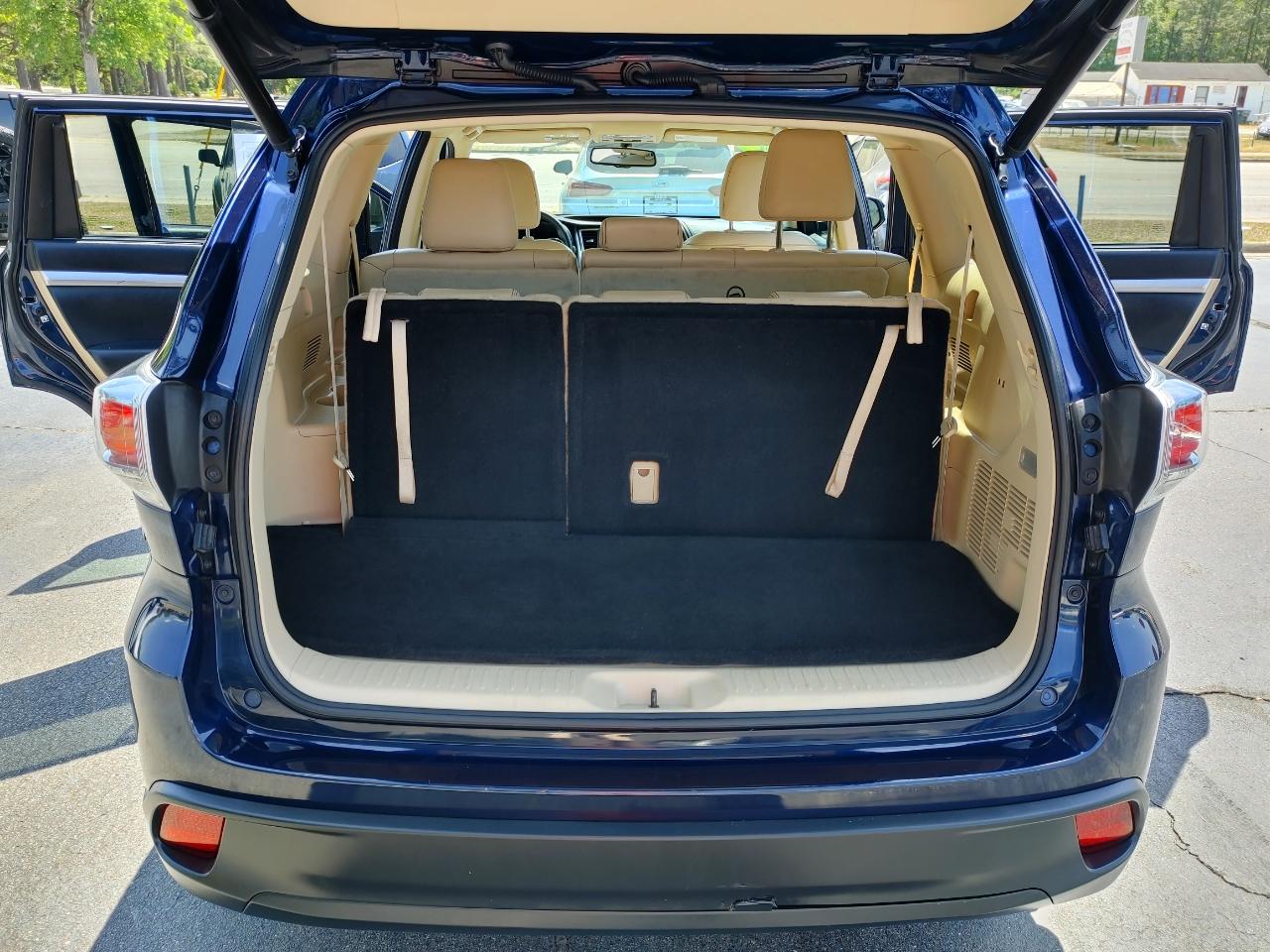 Toyota Highlander XLE FWD V6 2015