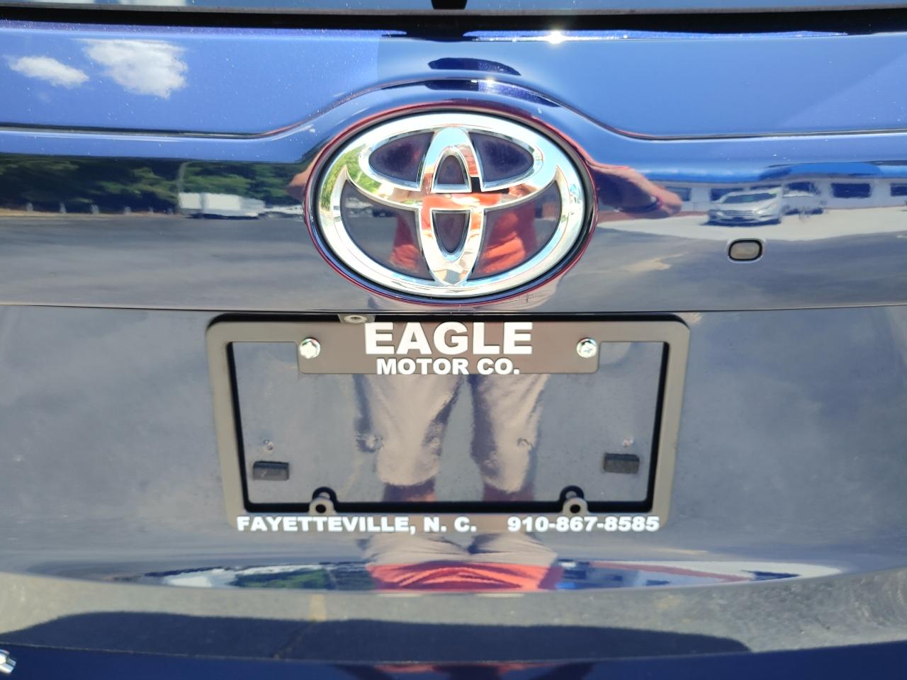 Toyota Highlander XLE FWD V6 2015