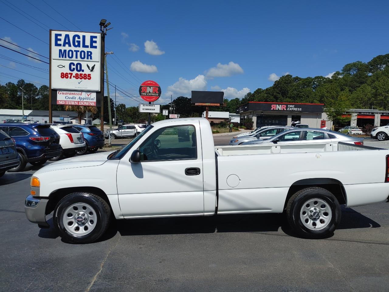 GMC Sierra 1500 Reg Cab 133.0" WB 2WD Work Truck 2006