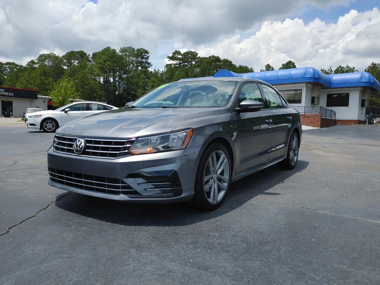 2018 Volkswagen Passat 2.0T R-Line Auto