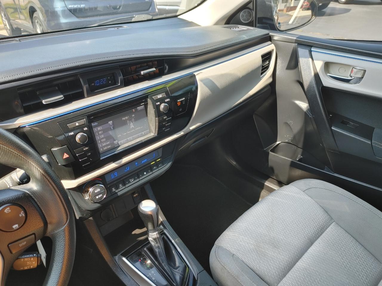 Toyota Corolla LE 2014
