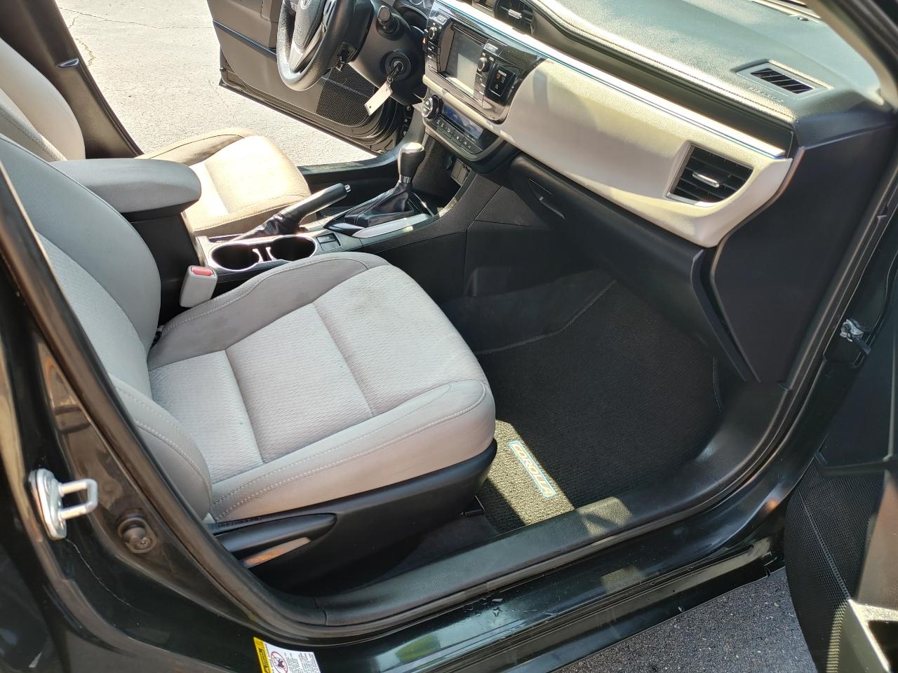 Toyota Corolla LE 2014