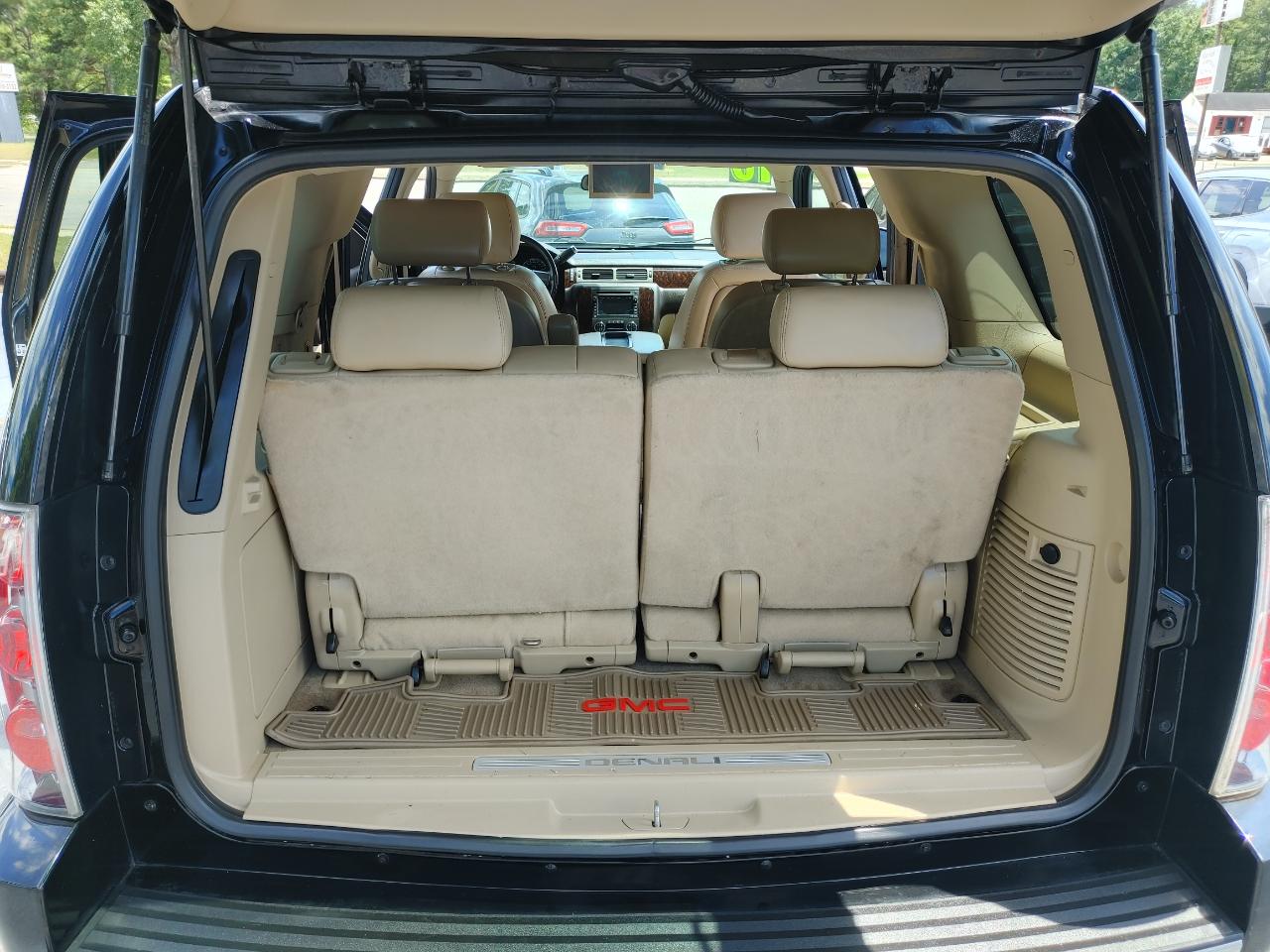 GMC Yukon Denali 2010