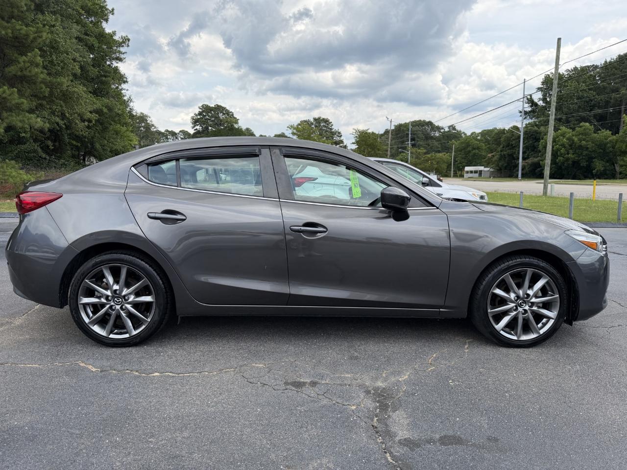 Mazda Mazda3 4-Door Touring Manual 2018