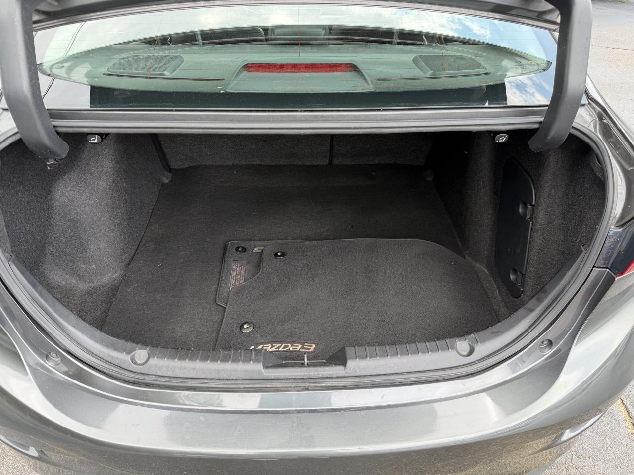 Mazda Mazda3 4-Door Touring Manual 2018