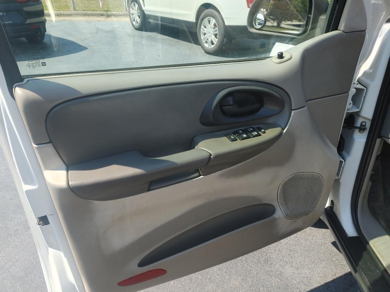 Chevrolet TrailBlazer LS 2002