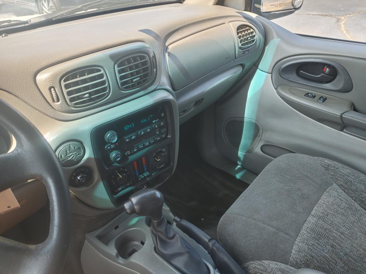 Chevrolet TrailBlazer LS 2002