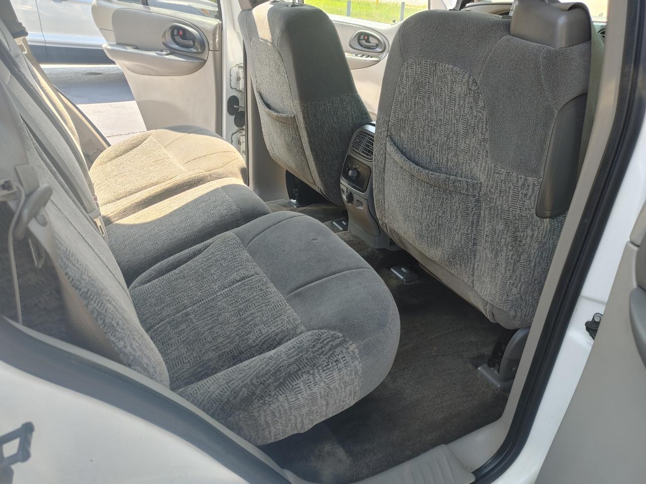 Chevrolet TrailBlazer LS 2002