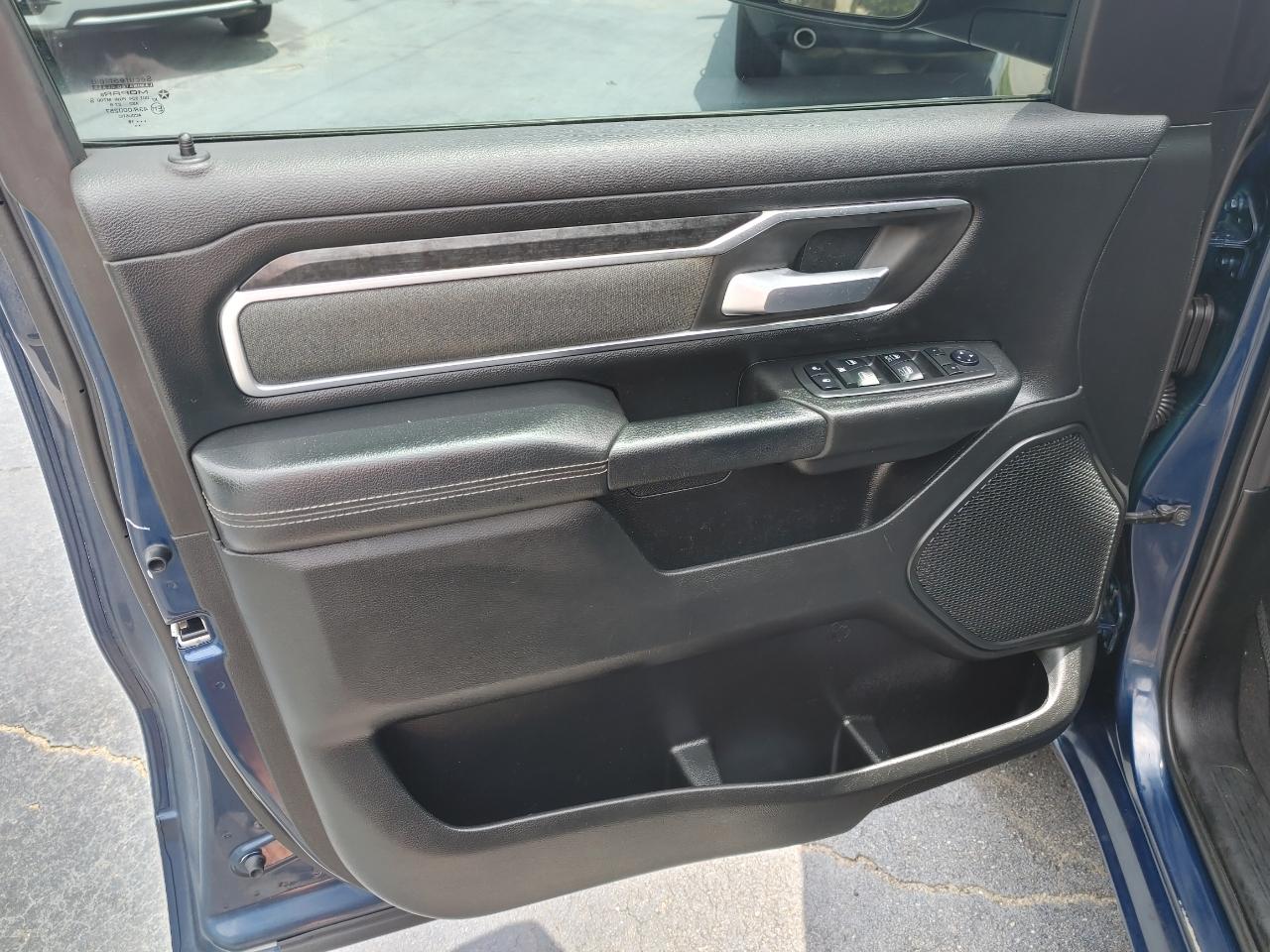 RAM 1500 Big Horn Quad Cab 2WD 2019
