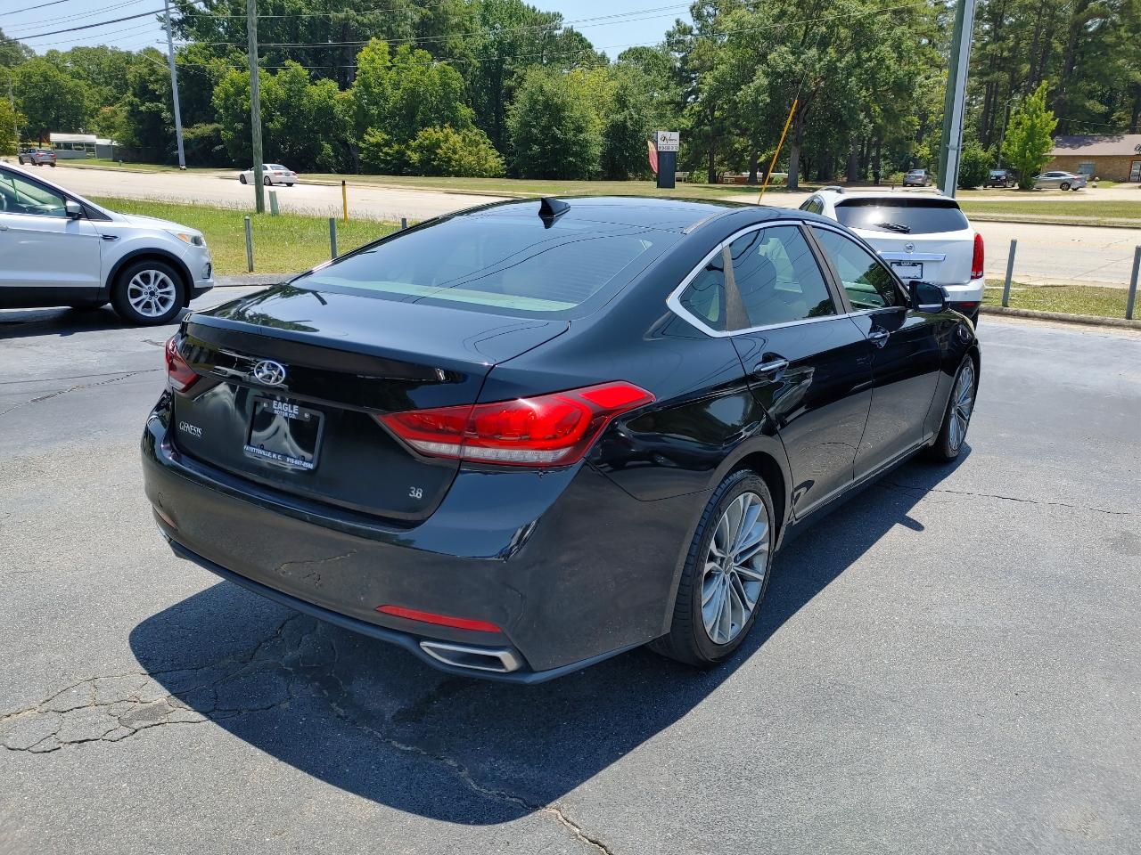 Hyundai Genesis 3.8L V6 4D Sedan 2015