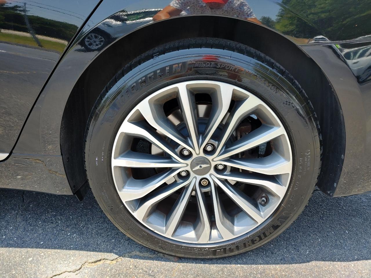 Hyundai Genesis 3.8L V6 4D Sedan 2015