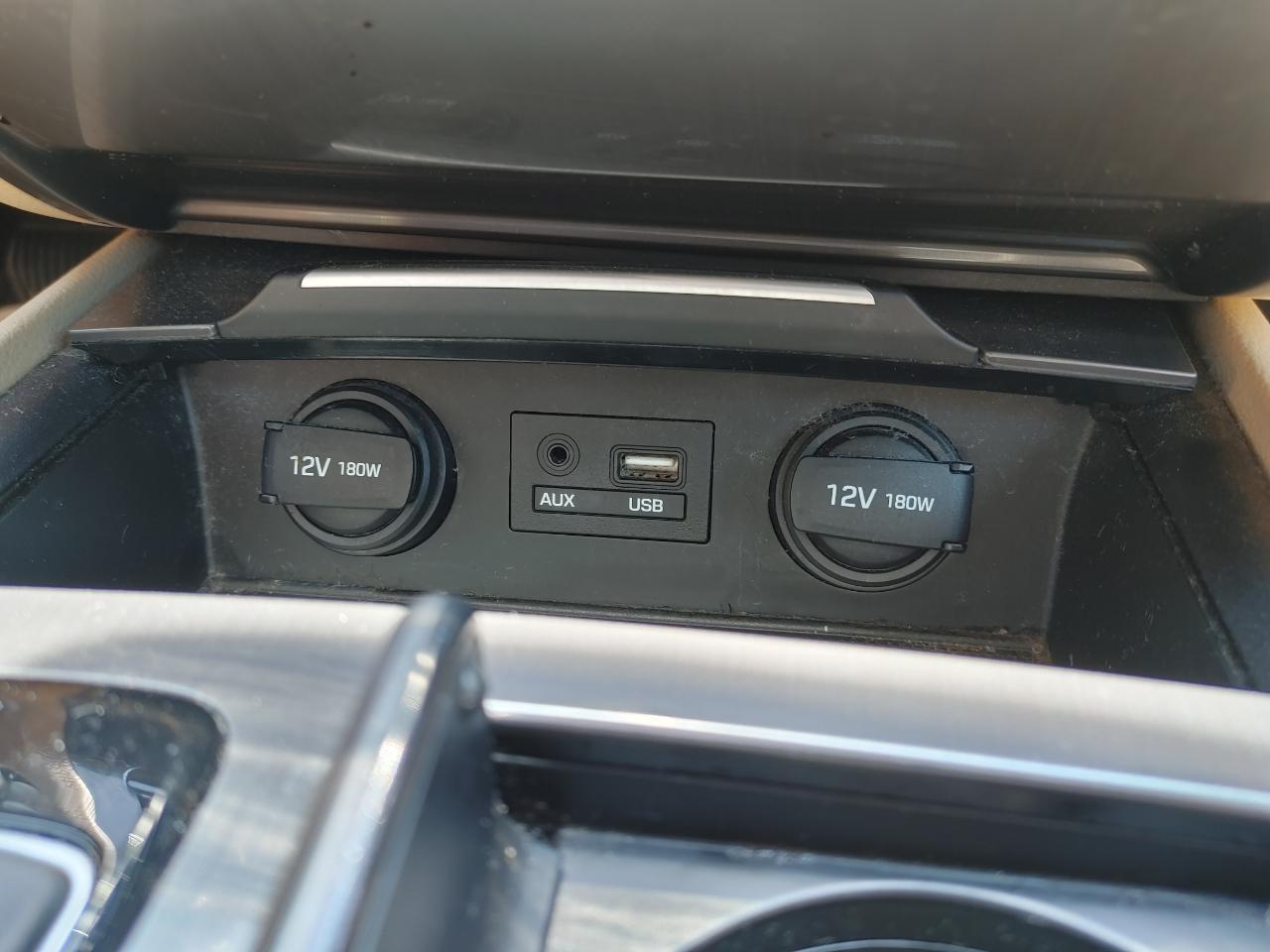 Hyundai Genesis 3.8L V6 4D Sedan 2015