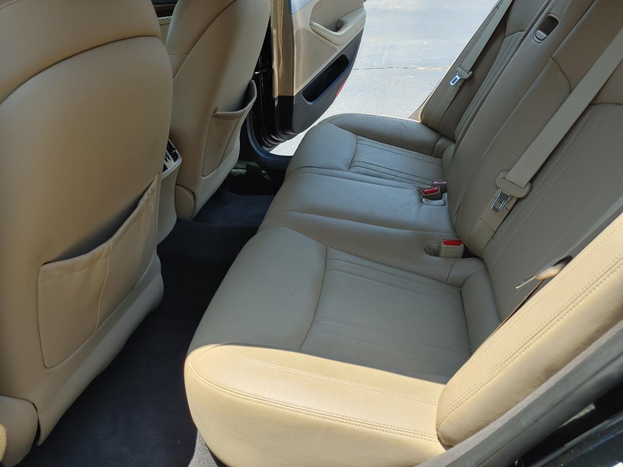 Hyundai Genesis 3.8L V6 4D Sedan 2015