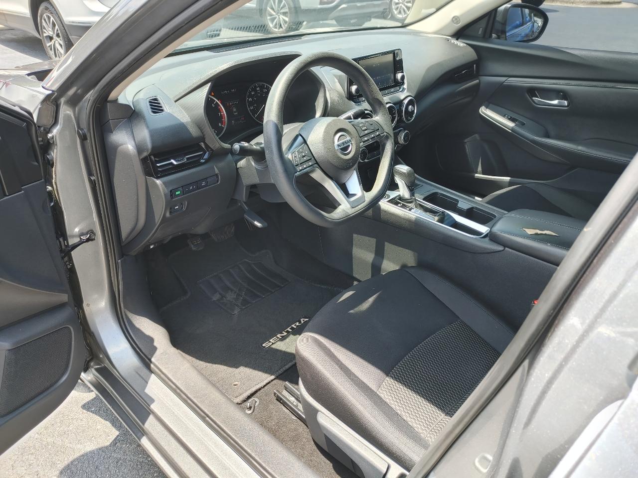 Nissan Sentra S 2020