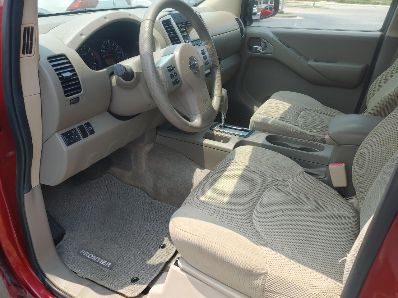 Nissan Frontier SV Crew Cab V6 2014