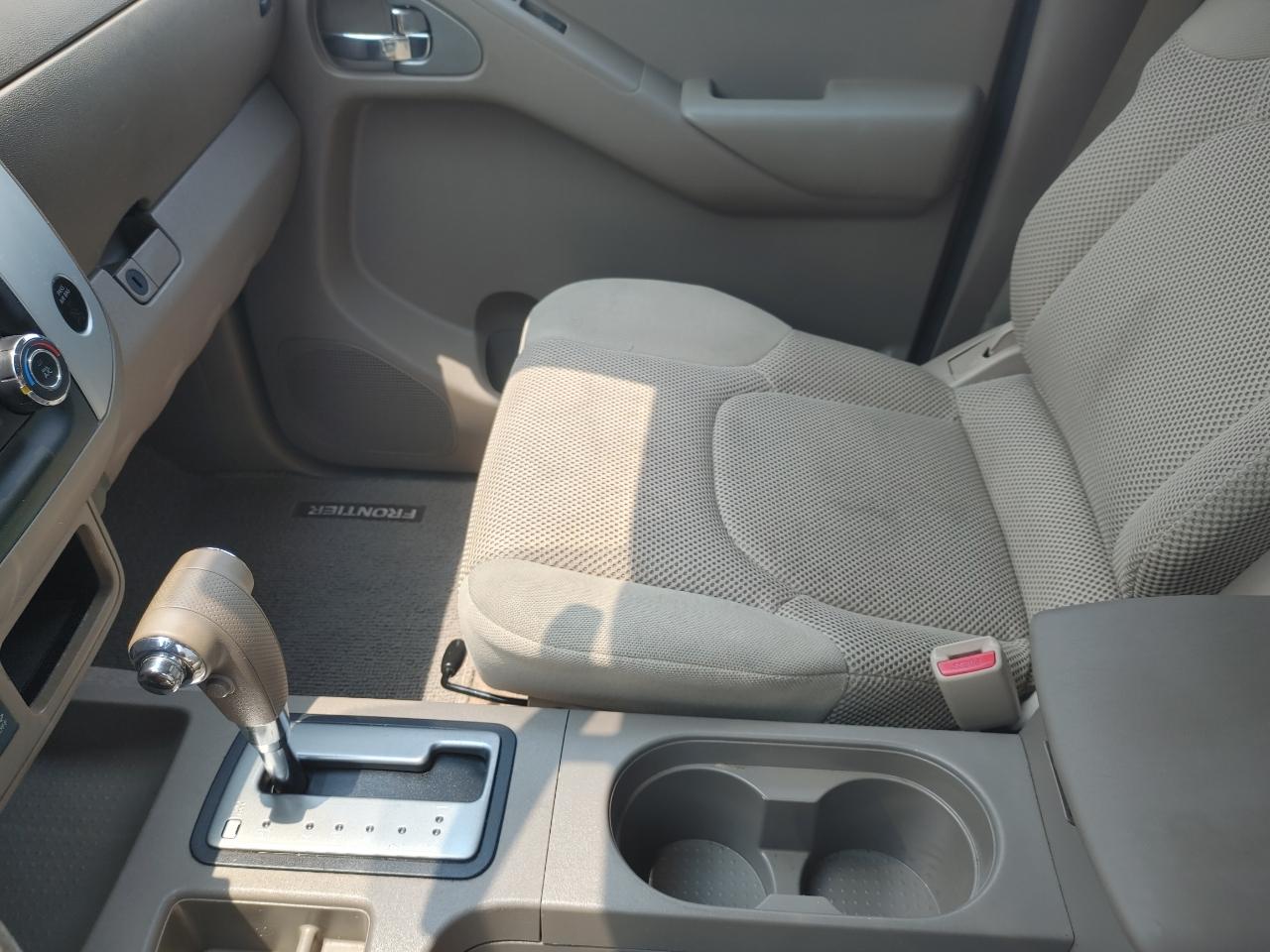Nissan Frontier SV Crew Cab V6 2014