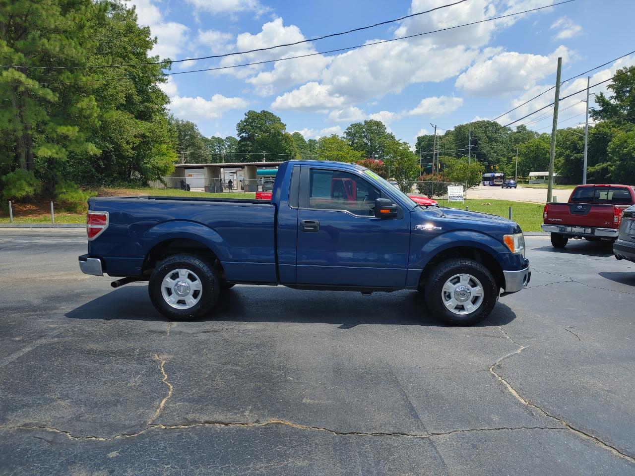 Ford F-150 Reg Cab 120" XLT 2013