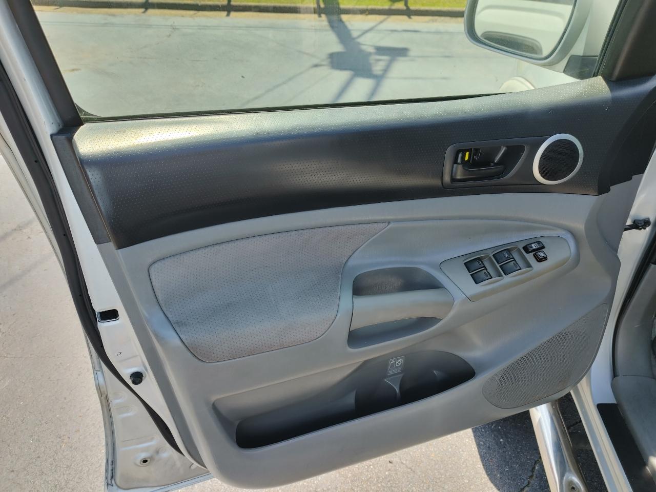 Toyota Tacoma 2WD Dbl LB V6 AT PreRunner (Natl) 2008