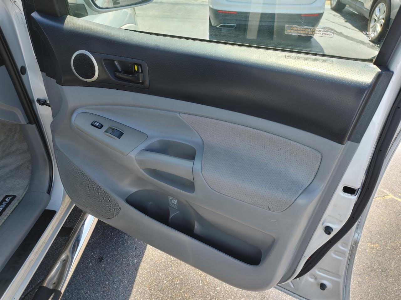 Toyota Tacoma 2WD Dbl LB V6 AT PreRunner (Natl) 2008