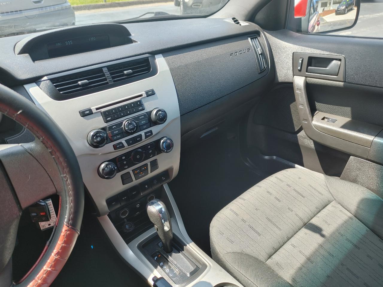 Ford Focus 2dr Cpe SE 2009