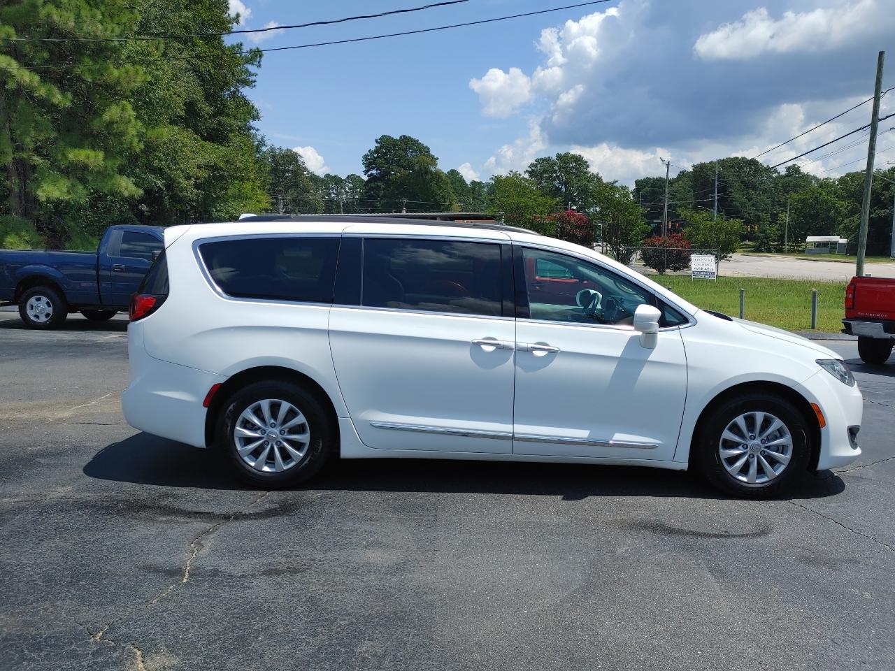 Chrysler Pacifica Touring-L 2017