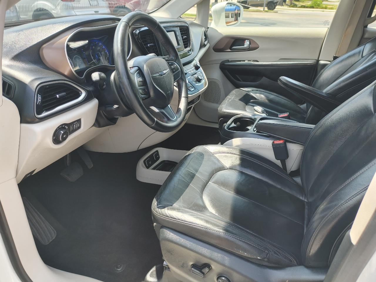 Chrysler Pacifica Touring-L 2017