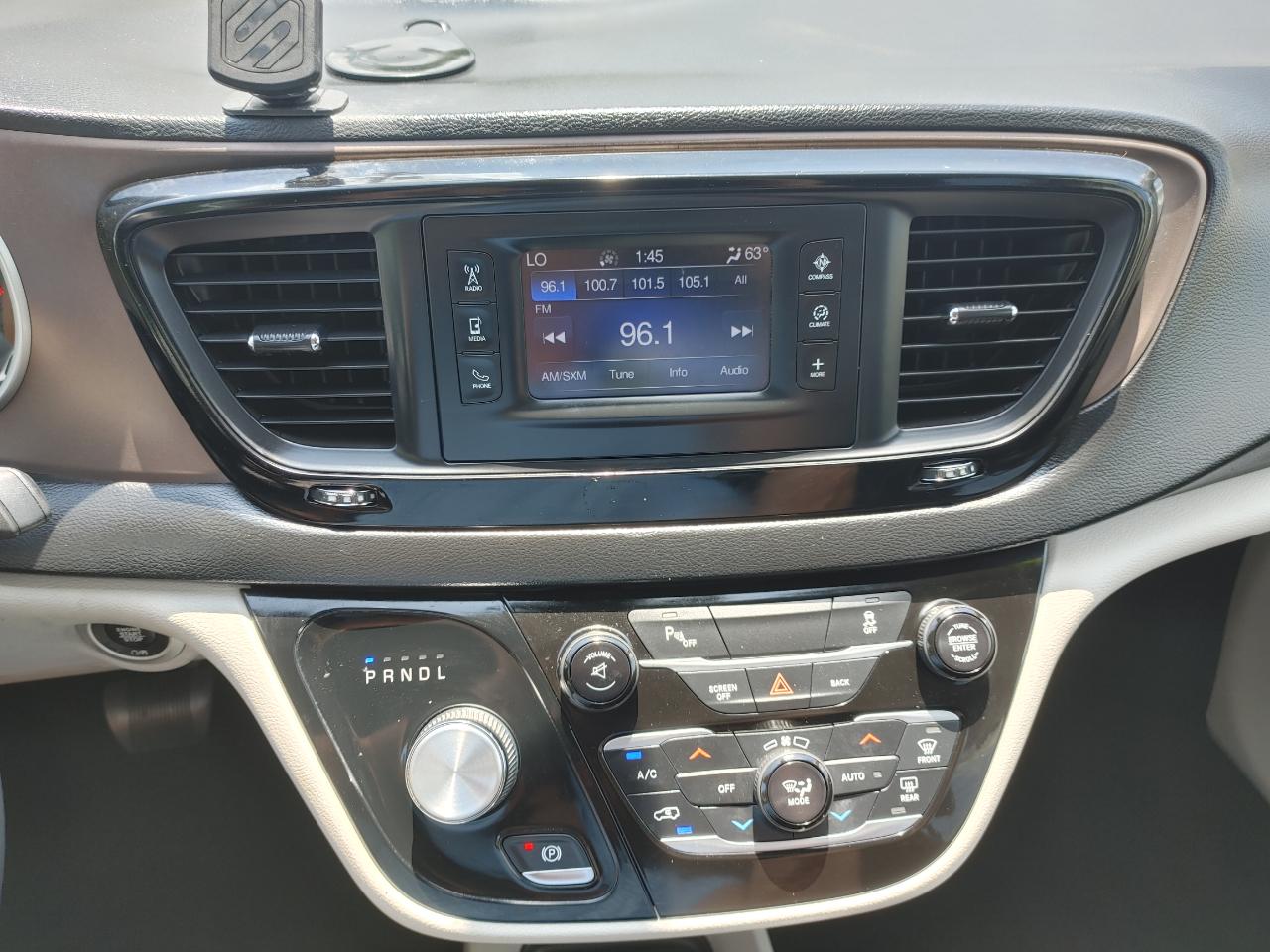 Chrysler Pacifica Touring-L 2017