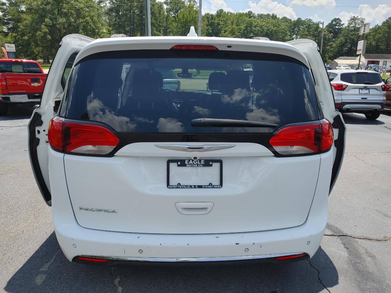 Chrysler Pacifica Touring-L 2017