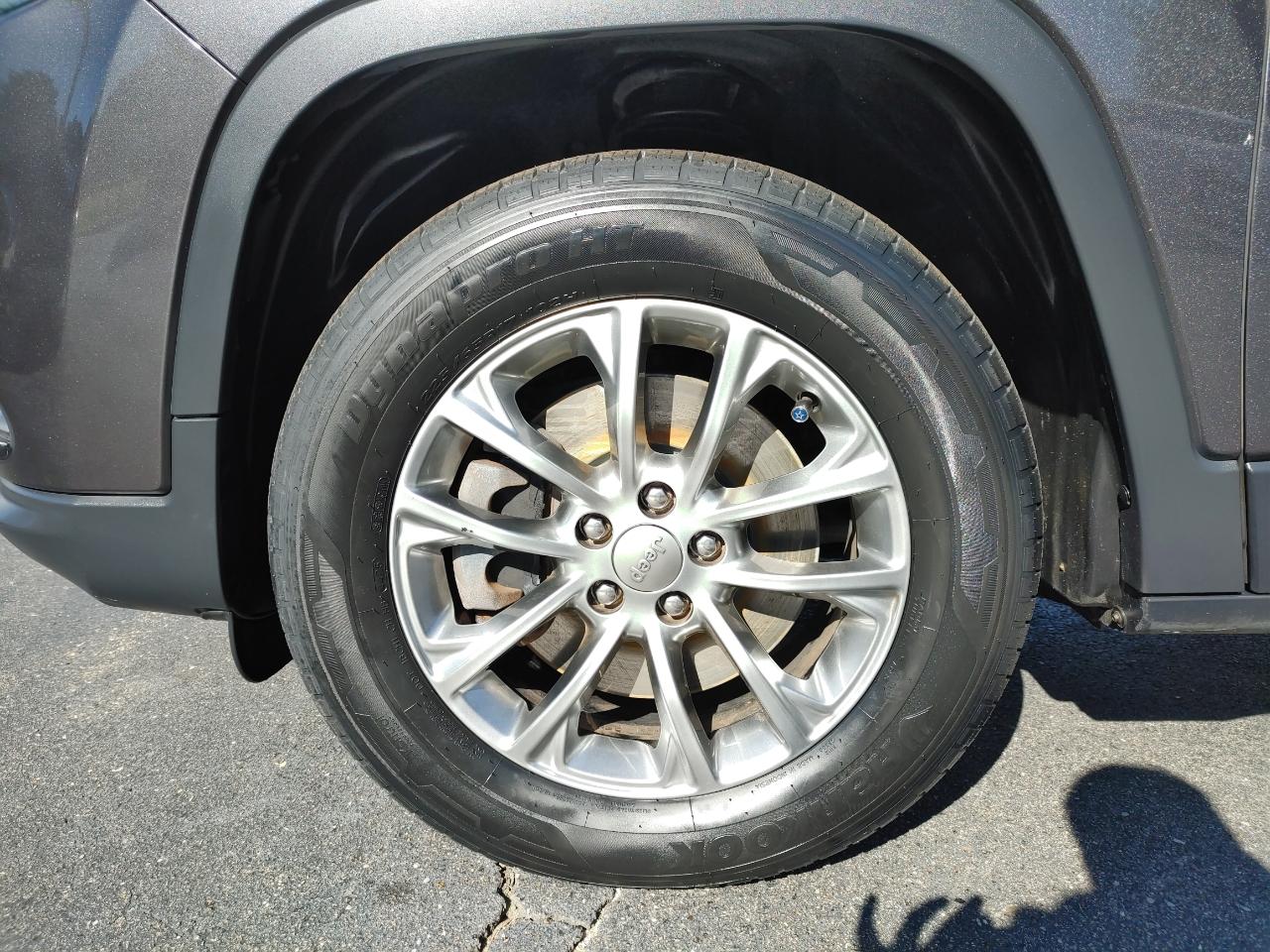Jeep Cherokee Latitude Plus 4x4 2019