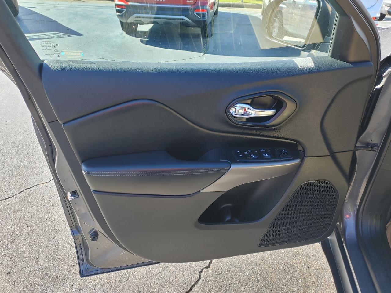 Jeep Cherokee Latitude Plus 4x4 2019