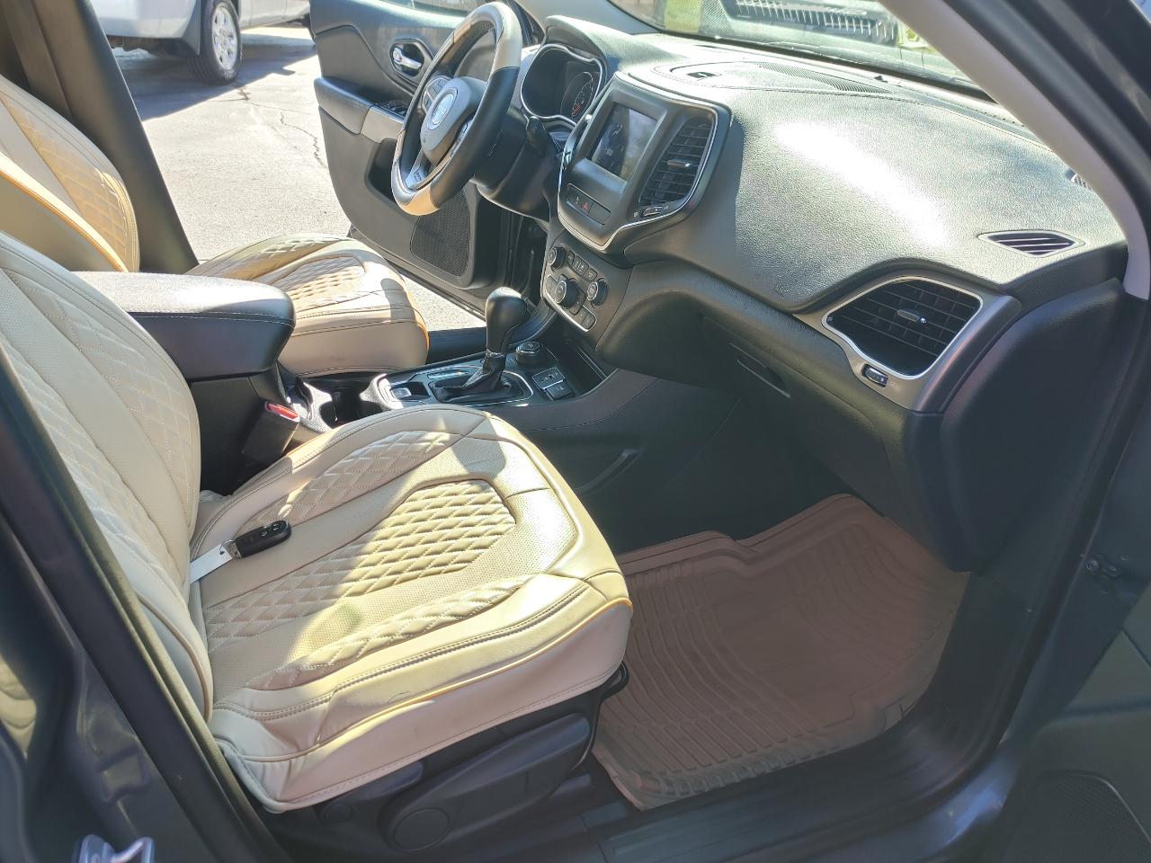 Jeep Cherokee Latitude Plus 4x4 2019