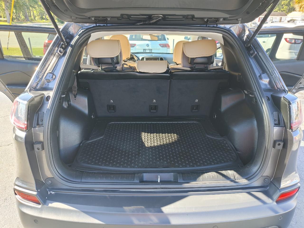 Jeep Cherokee Latitude Plus 4x4 2019