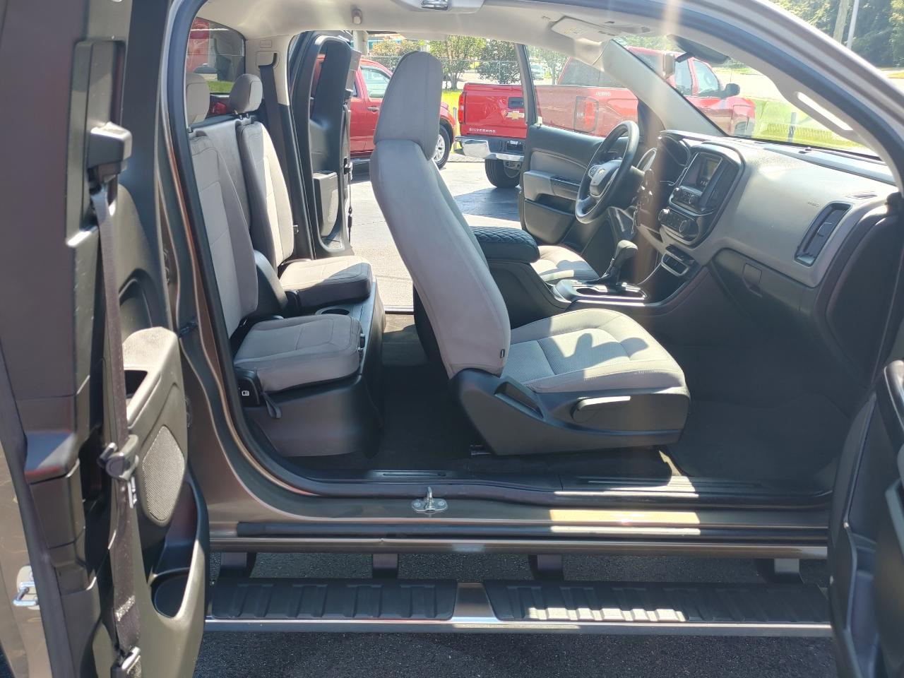 Chevrolet Colorado 2WD Ext Cab 128.3" WT 2015