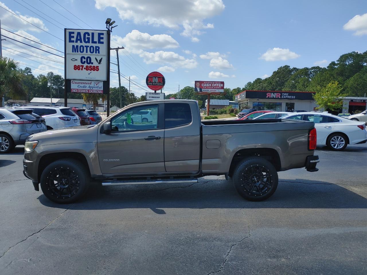 Chevrolet Colorado photo 2