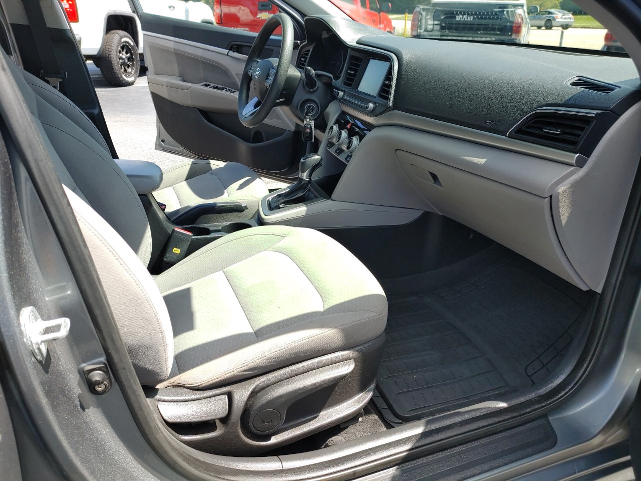 Hyundai Elantra SEL 2019