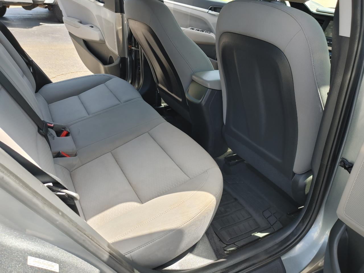 Hyundai Elantra SEL 2019